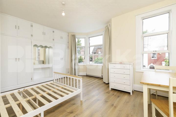 Refurbished 5 bedroom property with stunning rear garden Falkland Road, Harringay